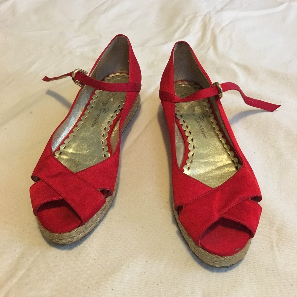 Juicy Couture peep toe satin shoes
